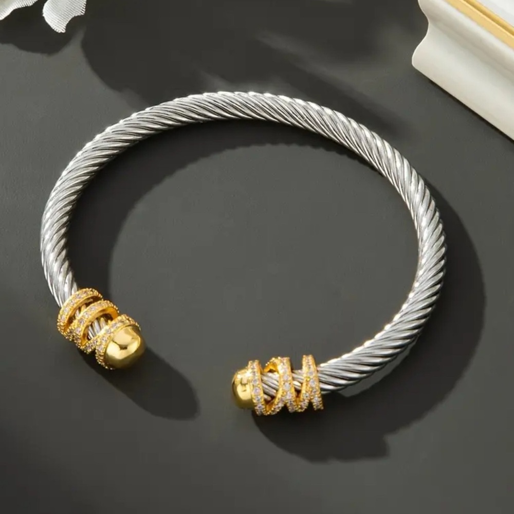 Elegant Silver and Gold Bracelet